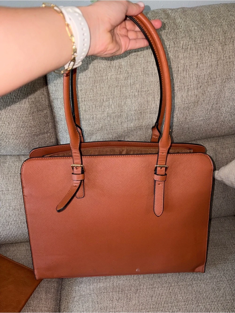 N/A sleek structured